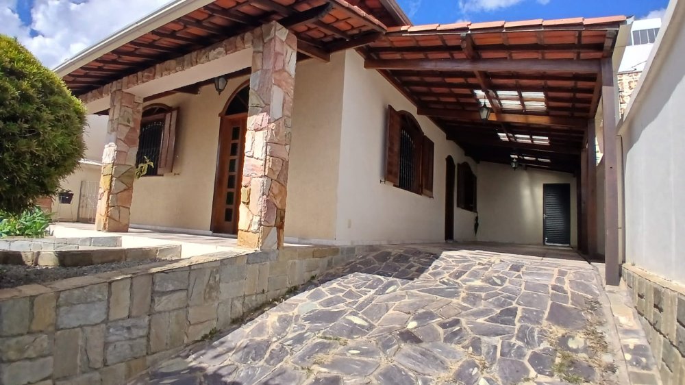 Casa - Venda - Nova Vista - Belo Horizonte - MG