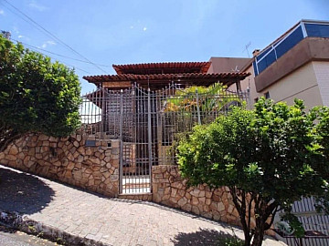 Casa � Venda
